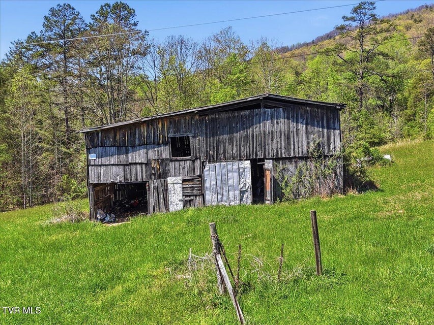 Photo #21: 155 Barker Road