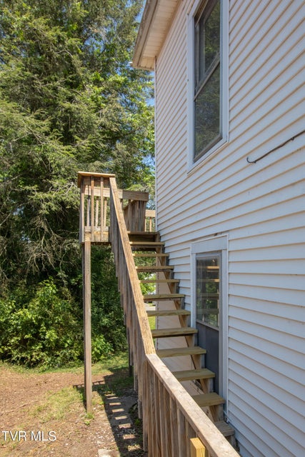 Photo #6: 708 Portsmouth Avenue
