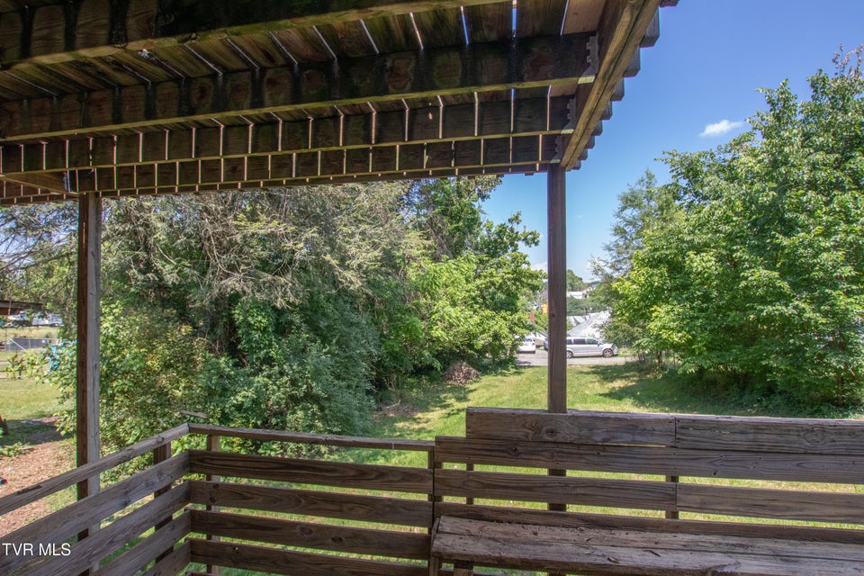 Photo #13: 708 Portsmouth Avenue