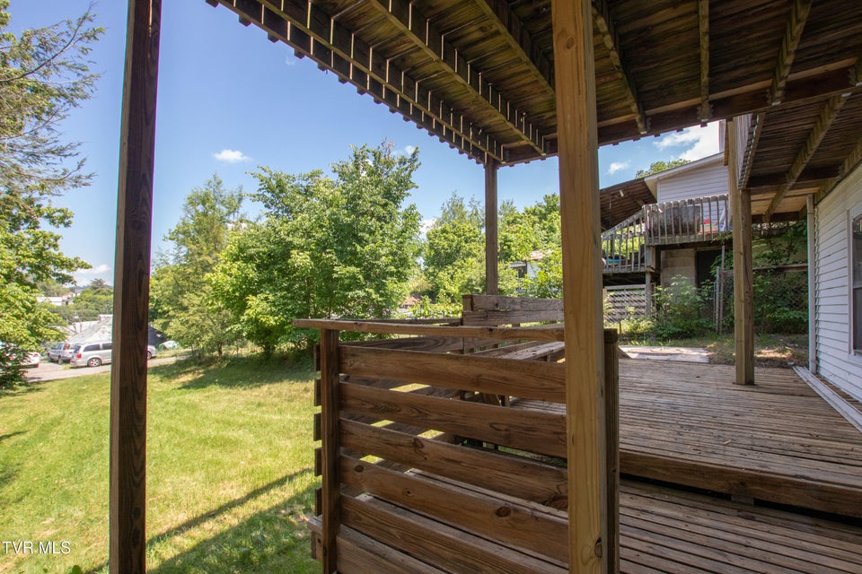 Photo #14: 708 Portsmouth Avenue