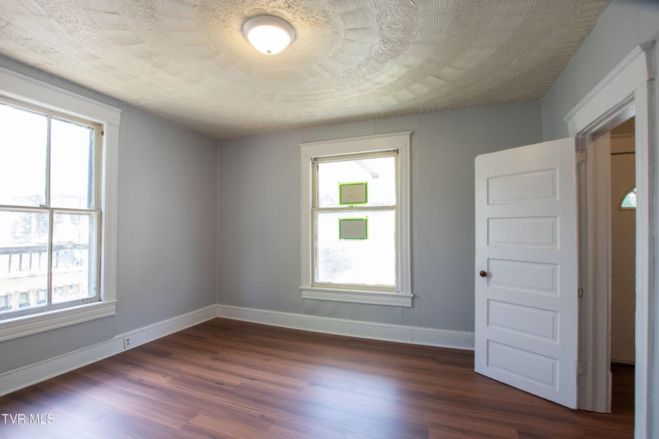 Photo #28: 708 Portsmouth Avenue