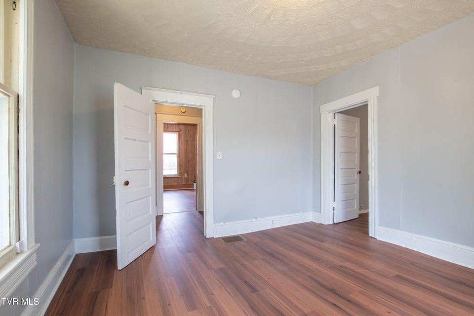 Photo #29: 708 Portsmouth Avenue