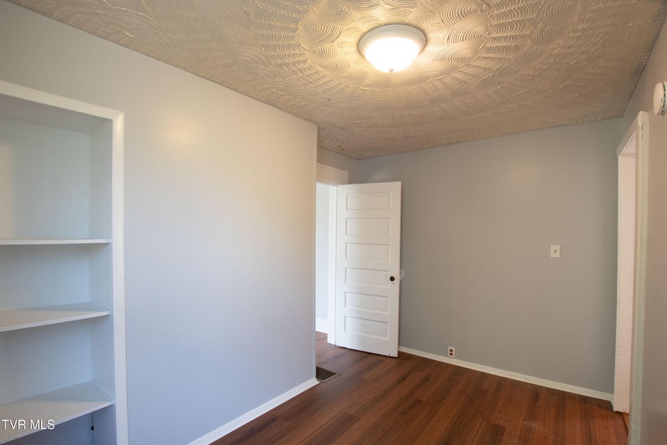 Photo #31: 708 Portsmouth Avenue