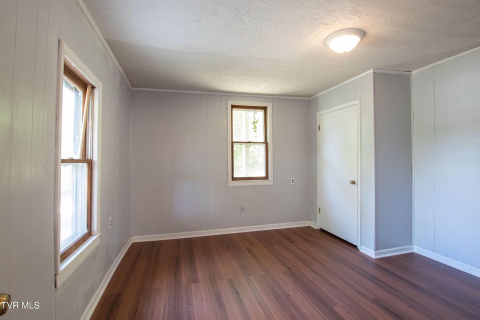 Photo #34: 708 Portsmouth Avenue