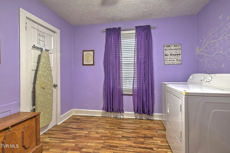 Photo #21: 818 Birch Street