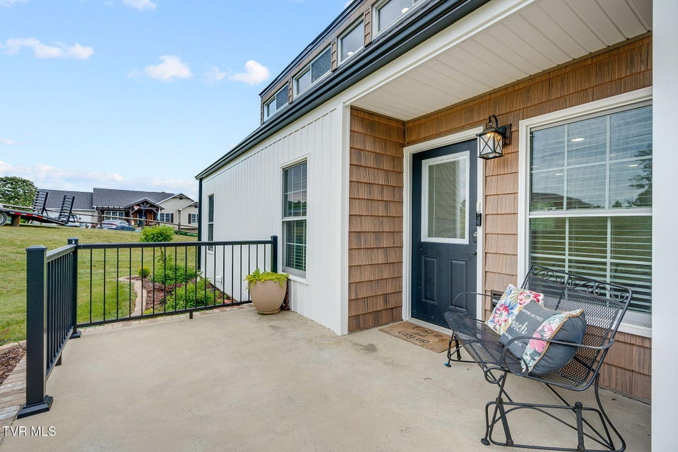 Photo #4: 512 Meadowlark Drive