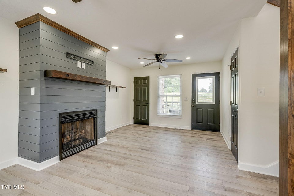 Photo #6: 512 Meadowlark Drive