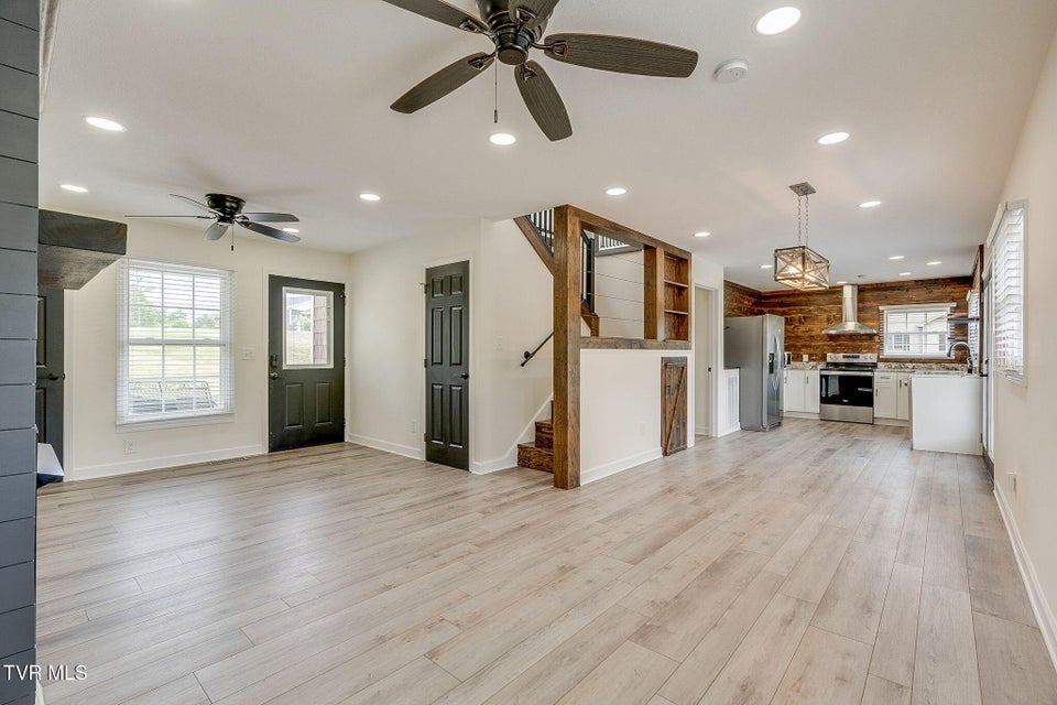 Photo #7: 512 Meadowlark Drive