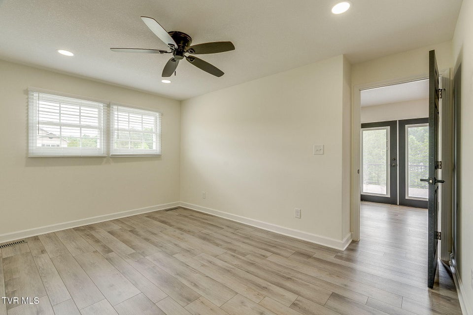 Photo #13: 512 Meadowlark Drive
