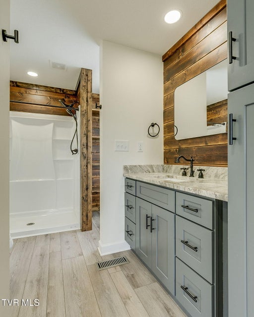 Photo #15: 512 Meadowlark Drive