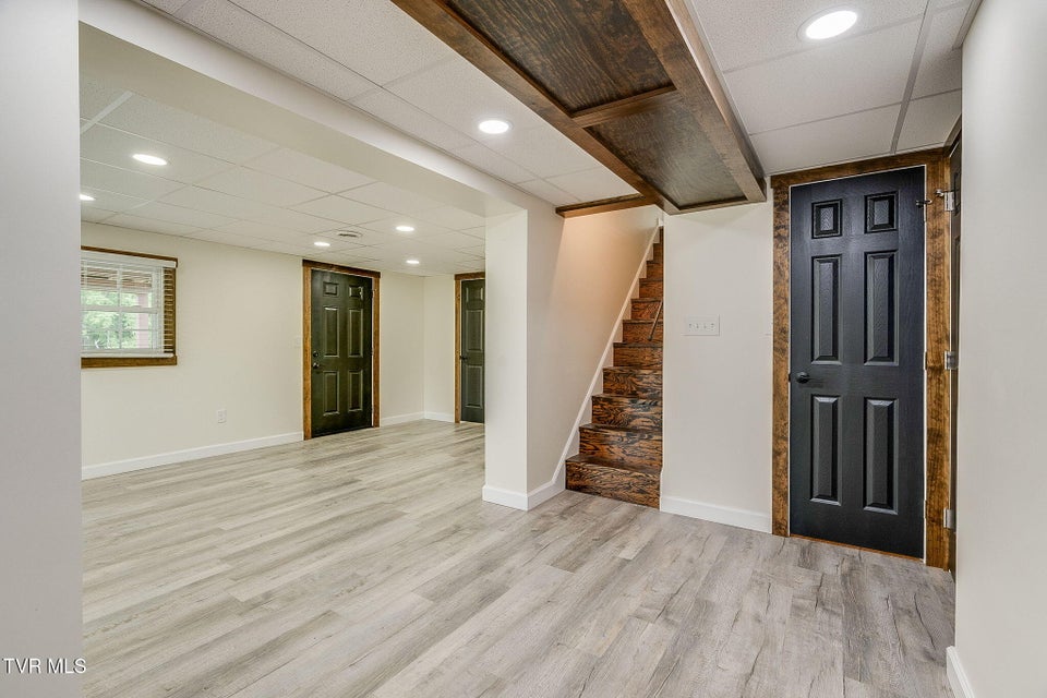 Photo #23: 512 Meadowlark Drive