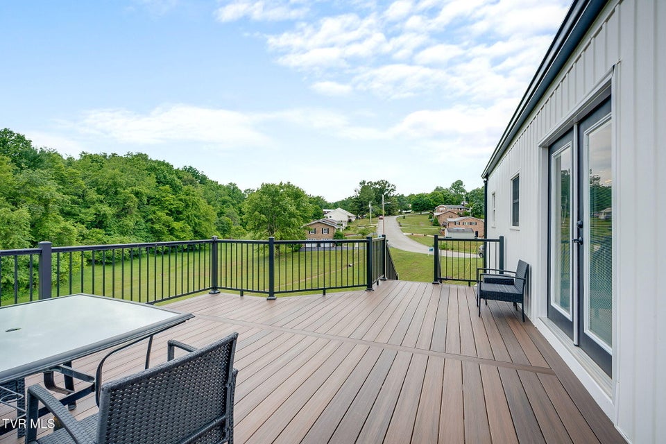 Photo #31: 512 Meadowlark Drive