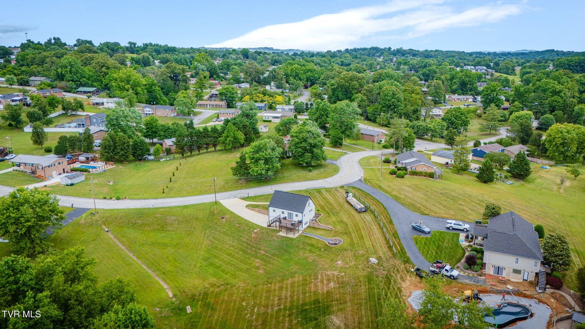 Photo #42: 512 Meadowlark Drive