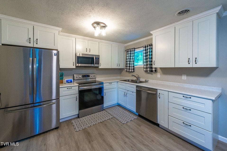 Photo #10: 380 Meadow Lark Street