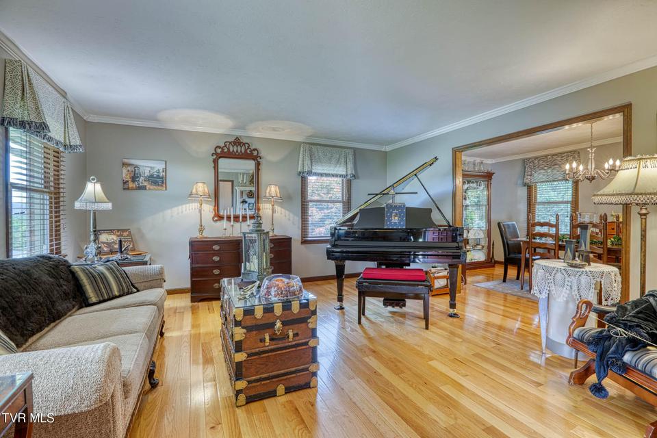 Photo #14: 209 Bernard Avenue