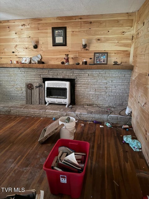 Photo #6: 13174 Topeka Drive