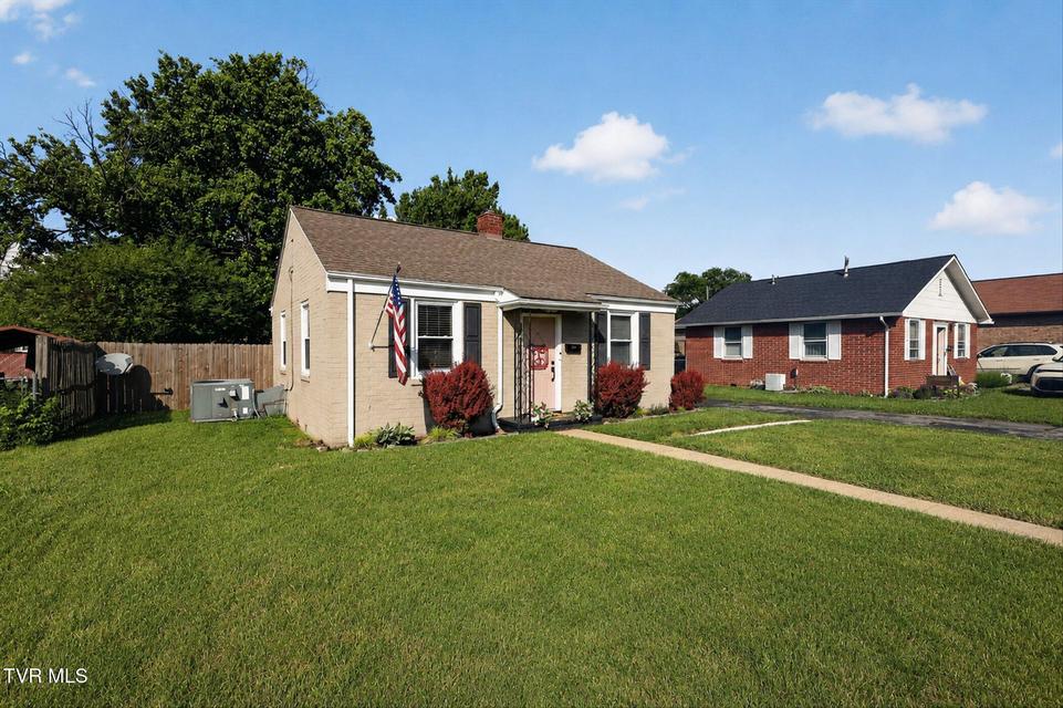 Photo #2: 1560 Sevier Avenue