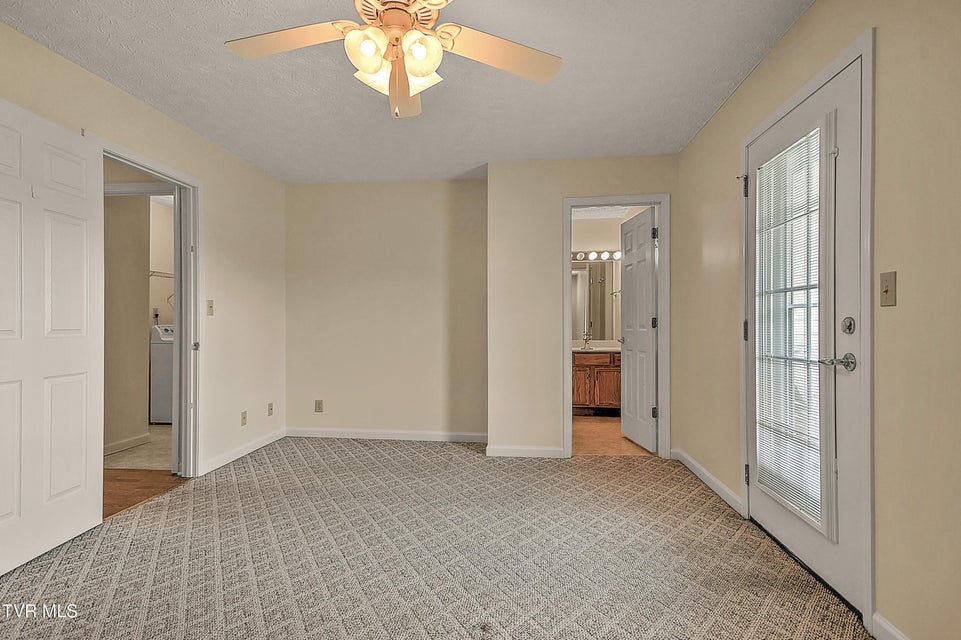 Photo #25: 921 Cornerstone Court