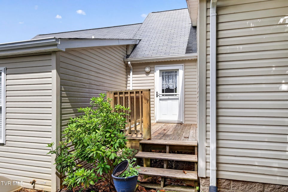 Photo #9: 527 Redstone Drive