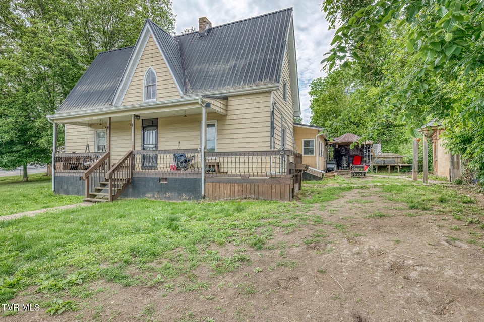 Photo #3: 391 Railroad Street