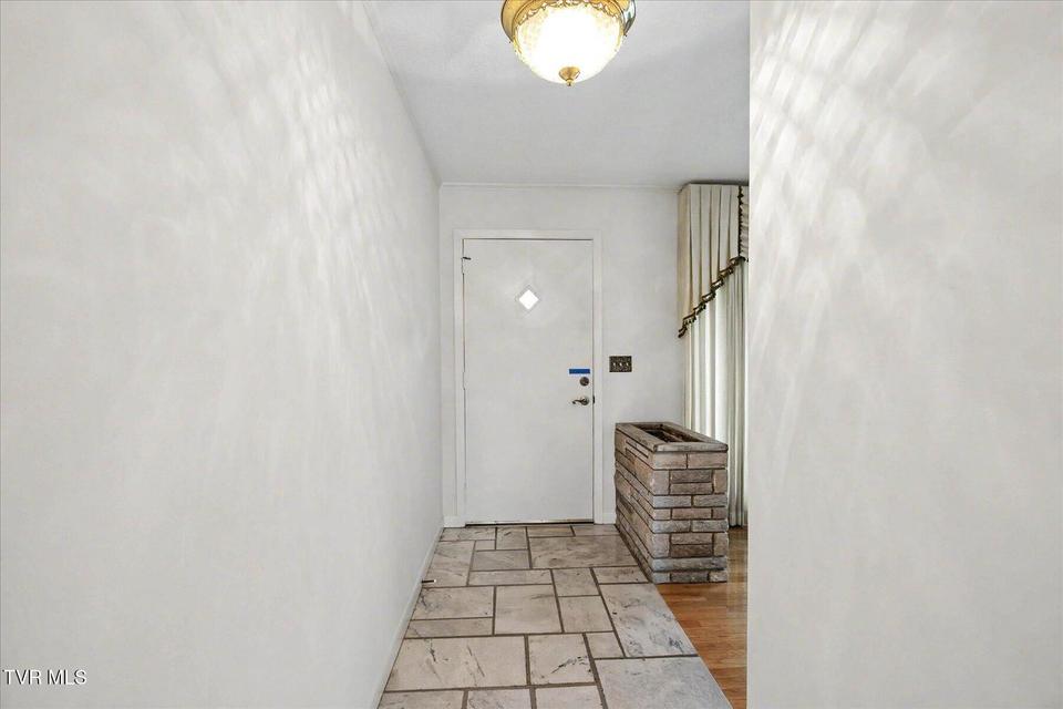 Photo #6: 318 Broyles Avenue