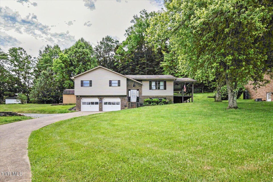 Photo #2: 912 Sherbrooke Circle