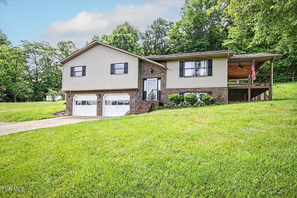 Photo #3: 912 Sherbrooke Circle