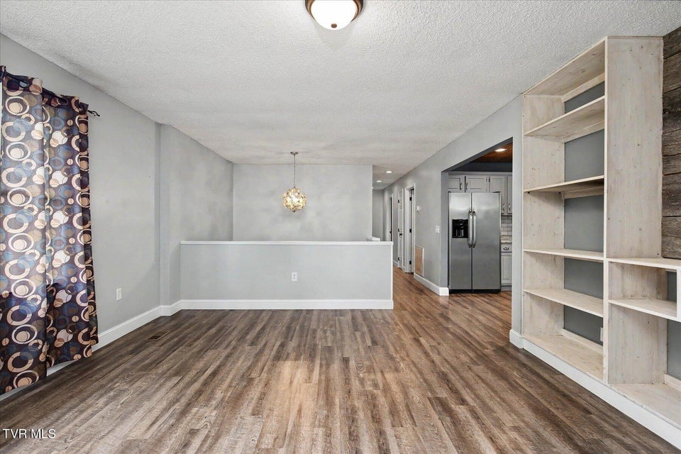 Photo #10: 912 Sherbrooke Circle