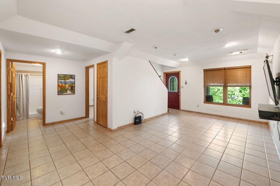 Photo #12: 21179 Green Spring Road