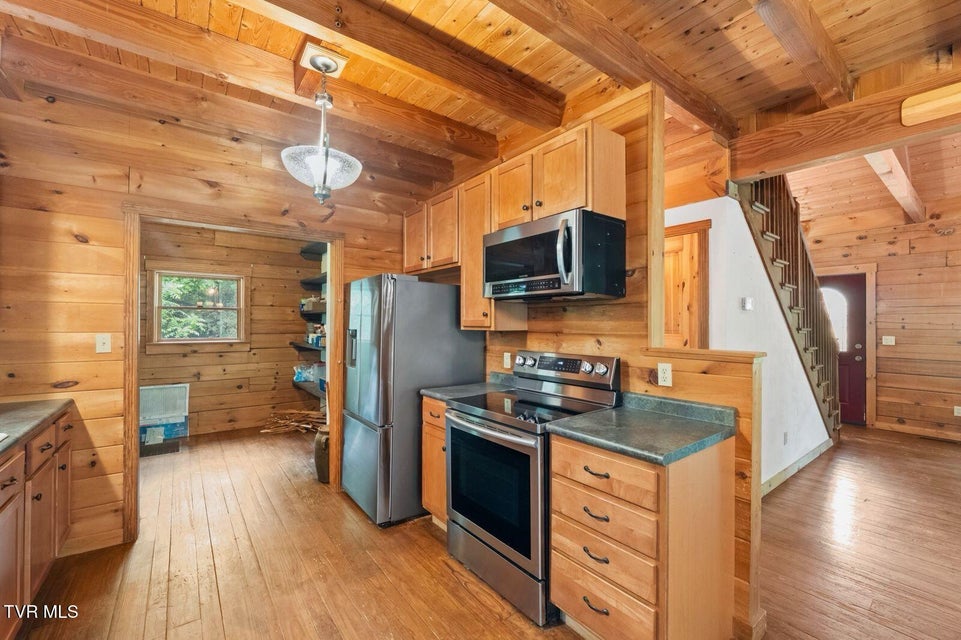 Photo #21: 21179 Green Spring Road
