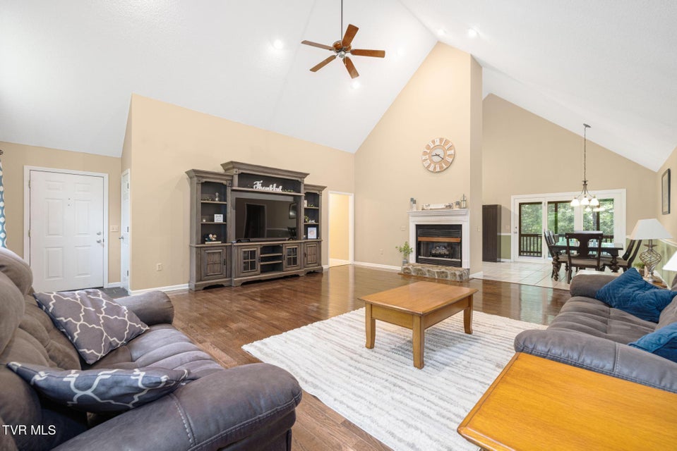Photo #16: 406 Gustavis Court