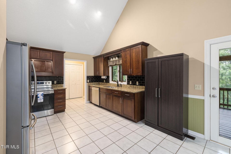 Photo #21: 406 Gustavis Court