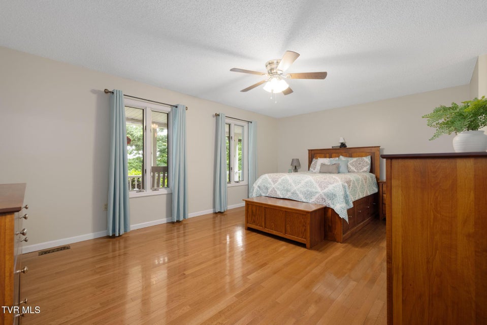 Photo #35: 406 Gustavis Court