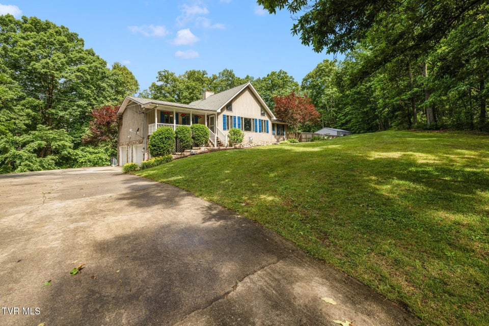 Photo #3: 406 Gustavis Court
