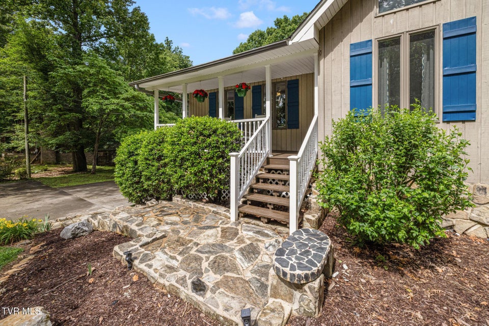 Photo #7: 406 Gustavis Court