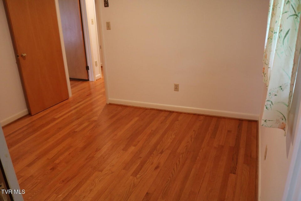 Photo #13: 108 Mayor Avenue