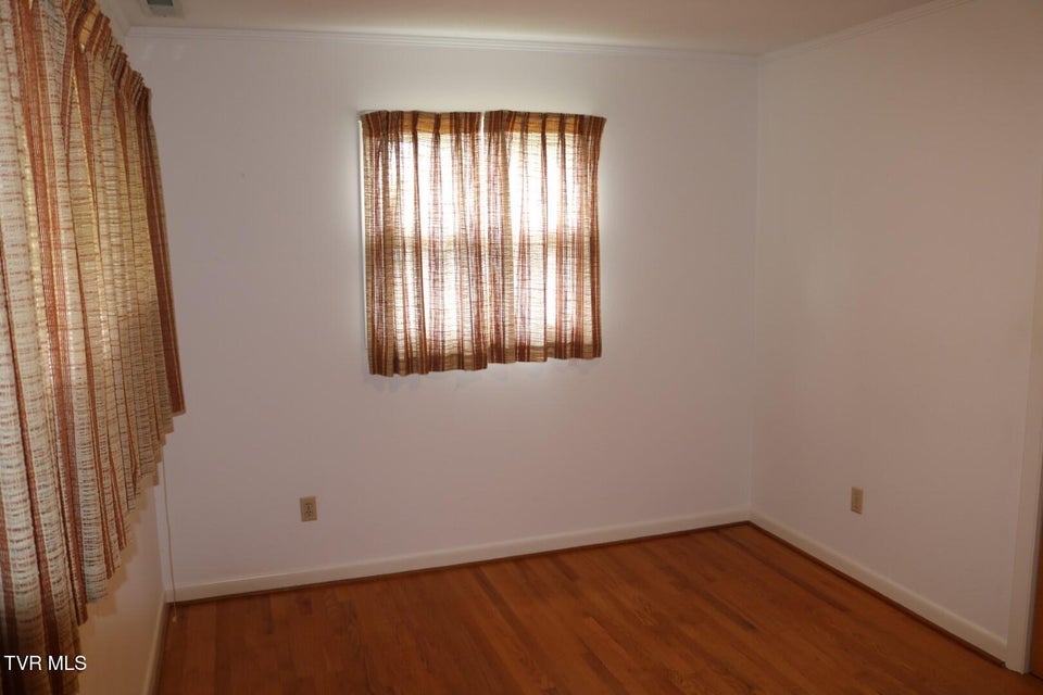 Photo #10: 108 Mayor Avenue