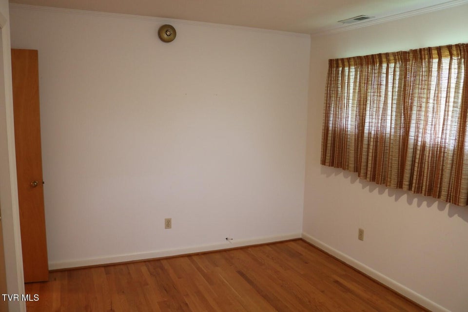 Photo #8: 108 Mayor Avenue