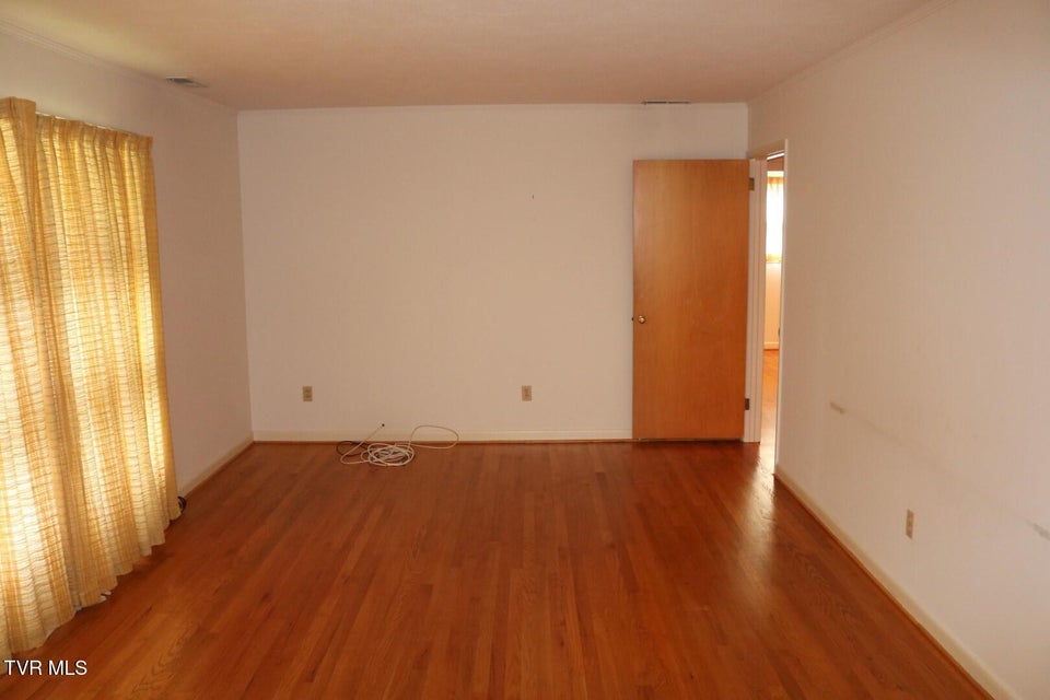 Photo #3: 108 Mayor Avenue