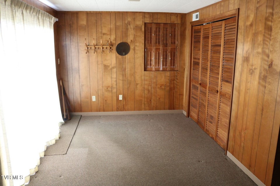 Photo #18: 108 Mayor Avenue