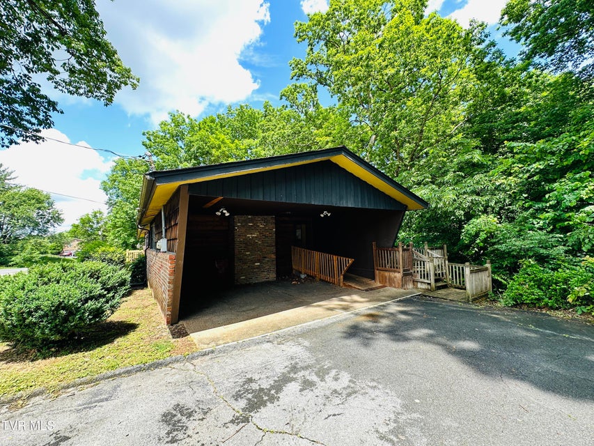 Photo #38: 1201 Woodside Drive