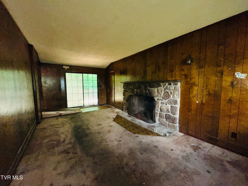 Photo #3: 1201 Woodside Drive