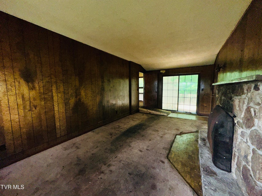 Photo #4: 1201 Woodside Drive