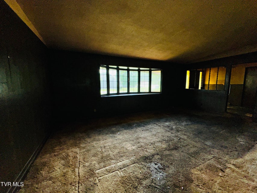 Photo #9: 1201 Woodside Drive