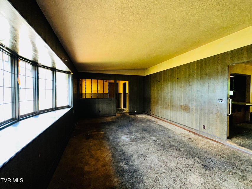 Photo #10: 1201 Woodside Drive