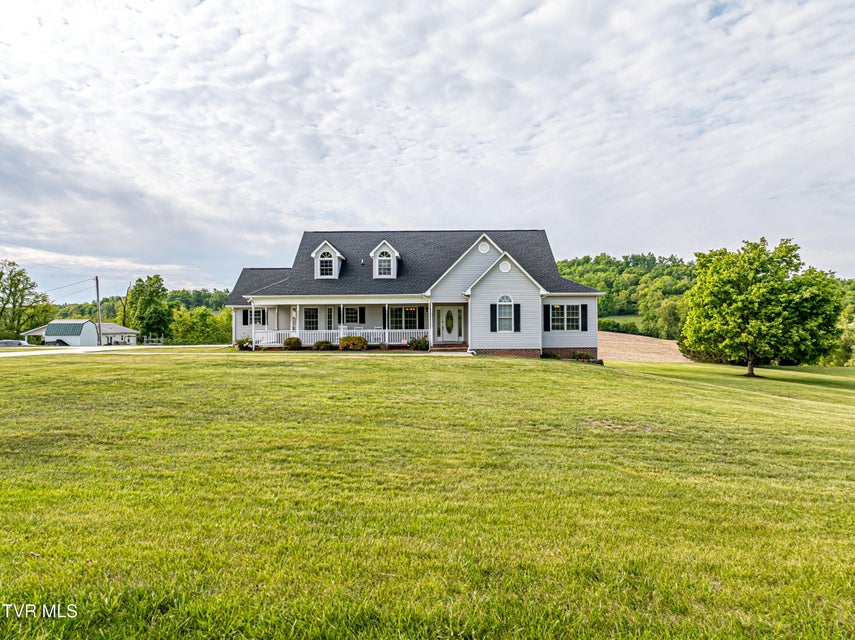 Photo #3: 29349 Hawthorne Drive
