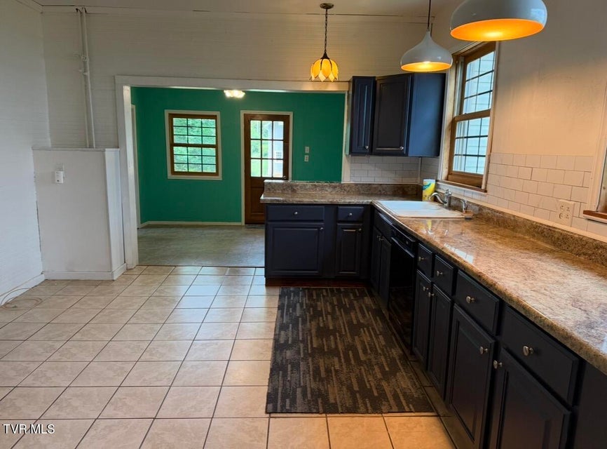 Photo #8: 713 Ash Street