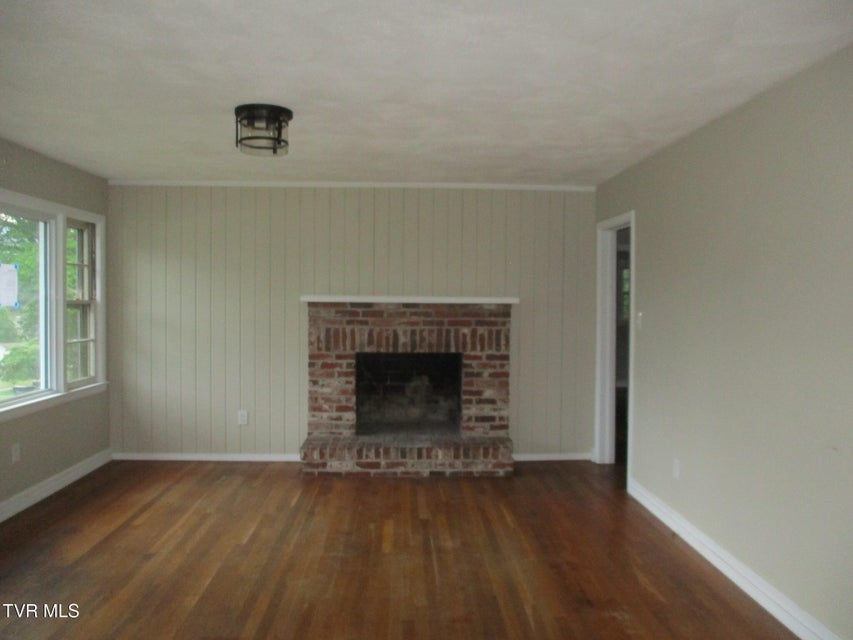 Photo #2: 206 Cloverdale Place