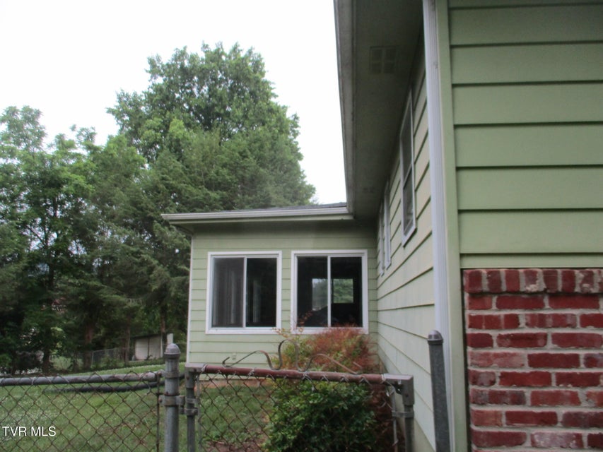 Photo #9: 206 Cloverdale Place