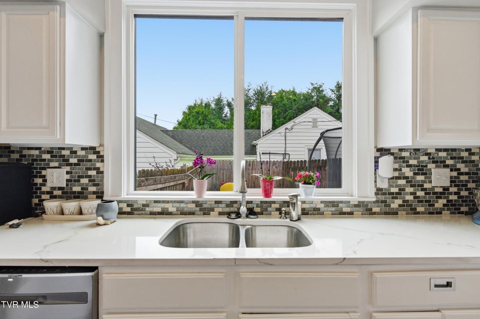 Photo #9: 1200 7th Avenue